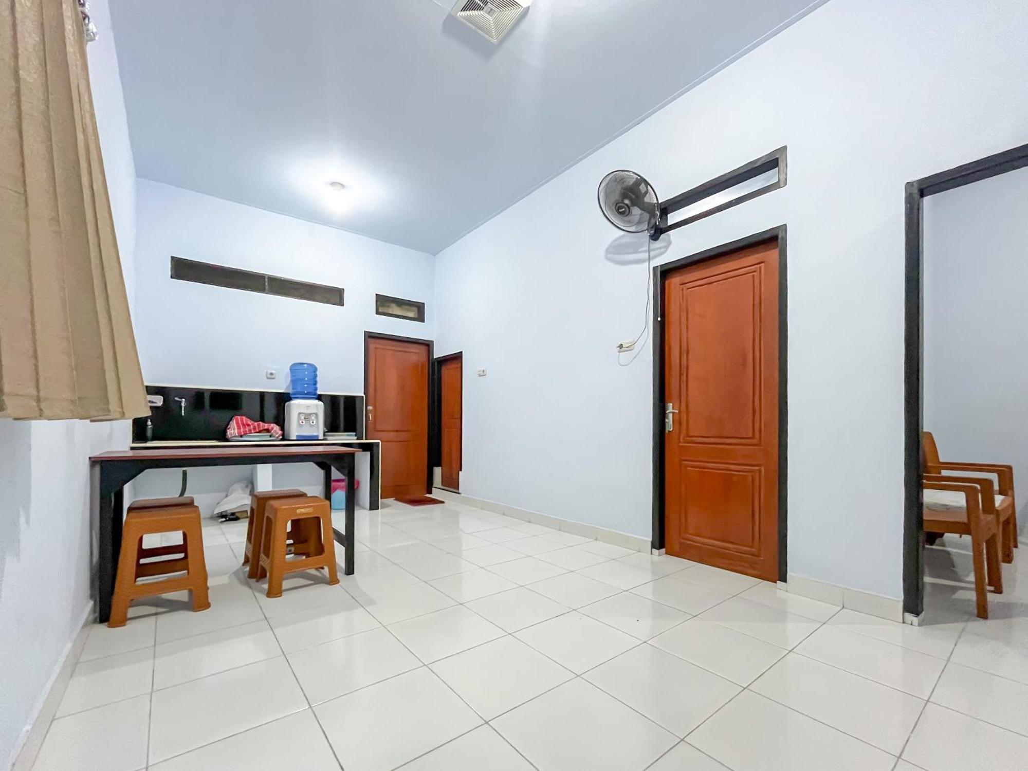 Reddoorz Syariah At Home Ampana Guest House Ampana Kota Ngoại thất bức ảnh